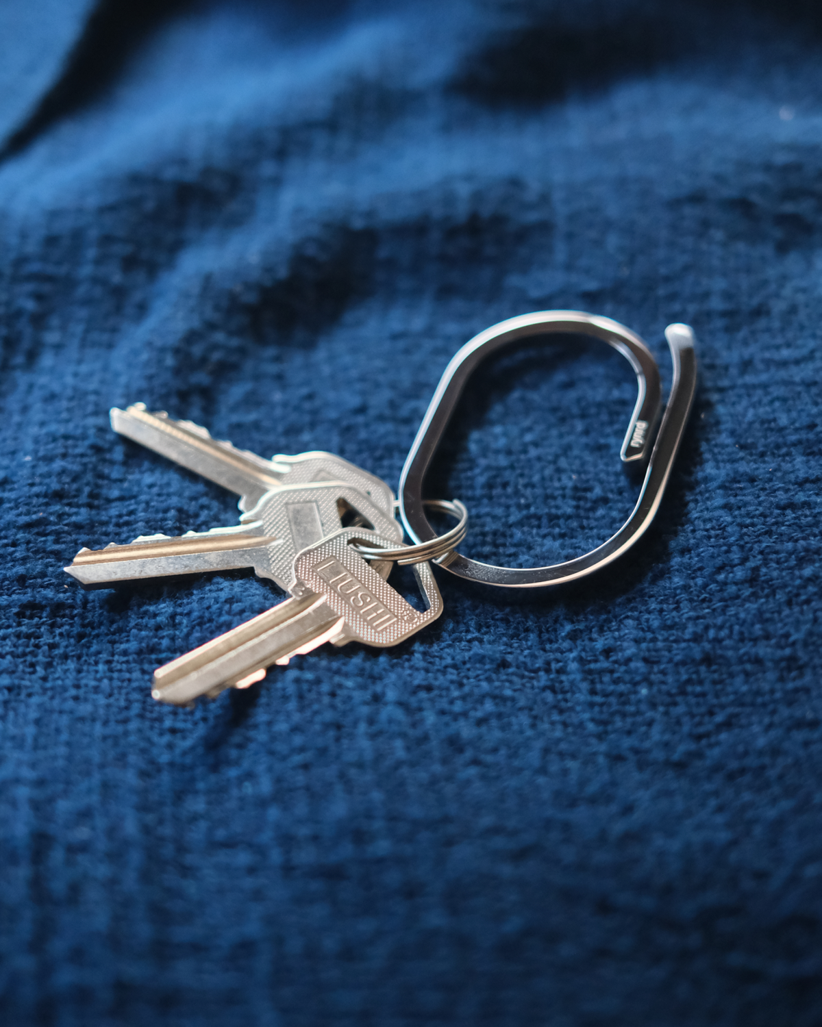 OBJ 01 — Carabiner